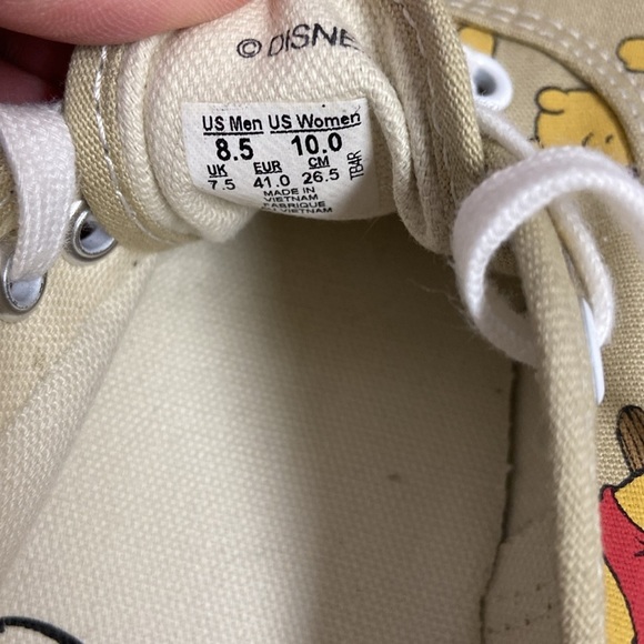 Disney VANS Winnie the Pooh Lace Up Sneakers Tan Size M 8.5 W 10 Worn Once! - Picture 5 of 6
